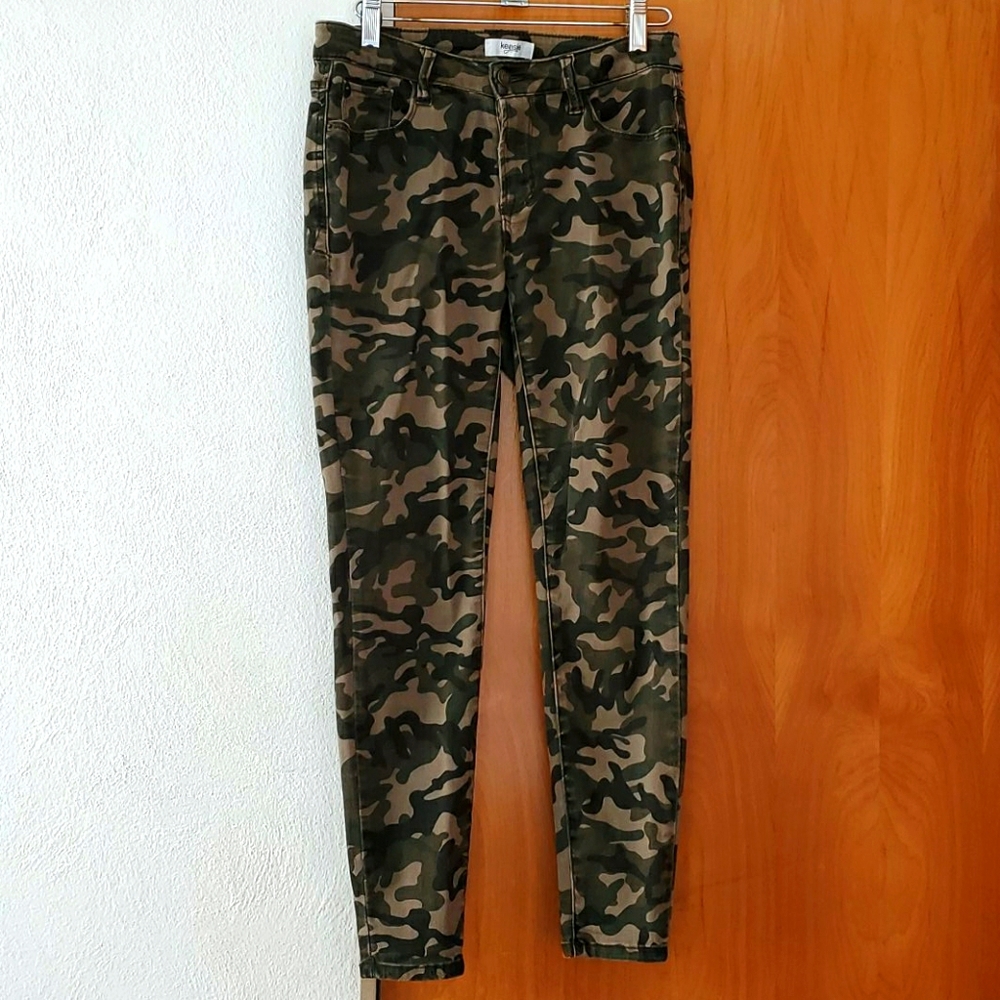 Kensie Jeans Camo Jeggings
